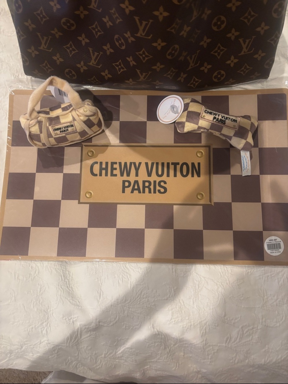 NWT Chewy Vuitton Pet Set